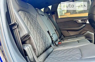 Внедорожник / Кроссовер Audi SQ7 2021 в 