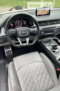 Внедорожник / Кроссовер Audi SQ7 2017 в 