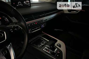 Внедорожник / Кроссовер Audi SQ7 2016 в 