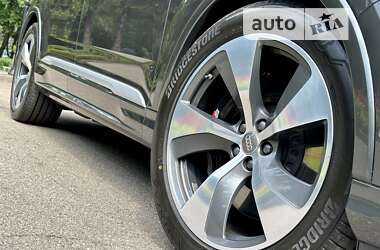 Внедорожник / Кроссовер Audi SQ7 2021 в 
