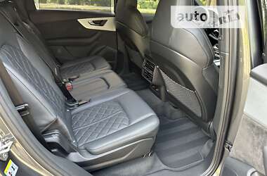 Внедорожник / Кроссовер Audi SQ7 2021 в 