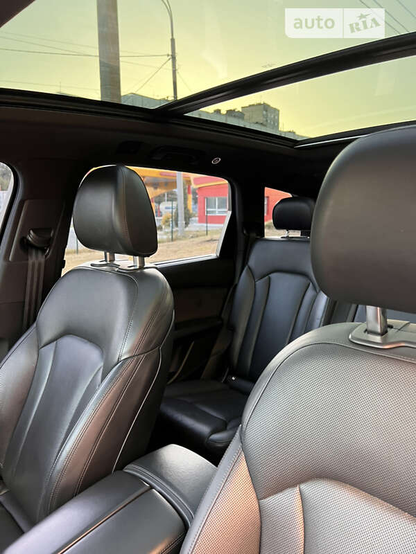 Позашляховик / Кросовер Audi SQ7 2017 в Києві