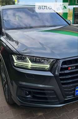 Внедорожник / Кроссовер Audi SQ7 2017 в Хмельницком