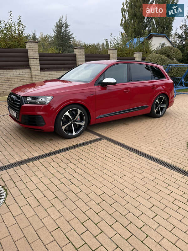 Внедорожник / Кроссовер Audi SQ7 2017 в 