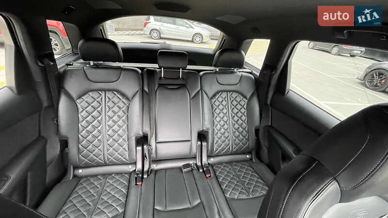 Внедорожник / Кроссовер Audi SQ7 2021 в Киеве
