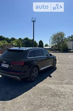 Внедорожник / Кроссовер Audi SQ7 2017 в Полтаве
