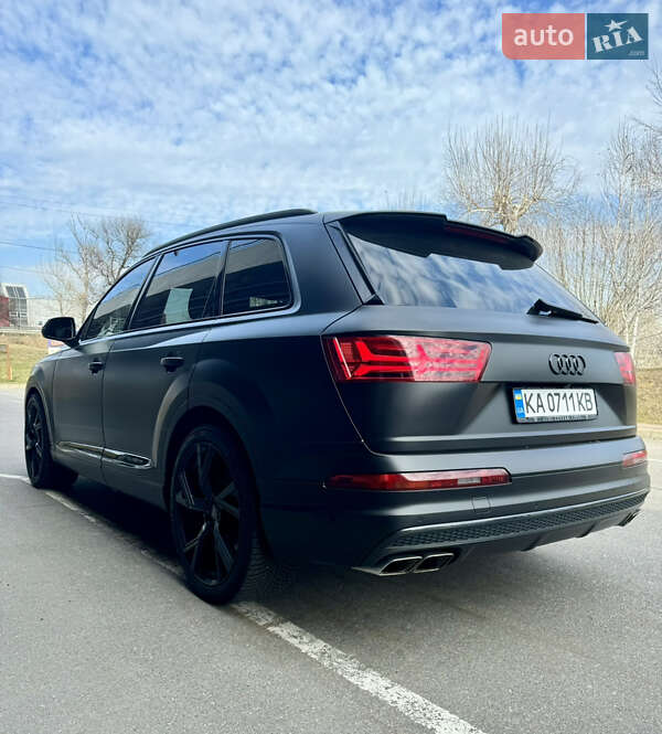 Внедорожник / Кроссовер Audi SQ7 2018 в Киеве