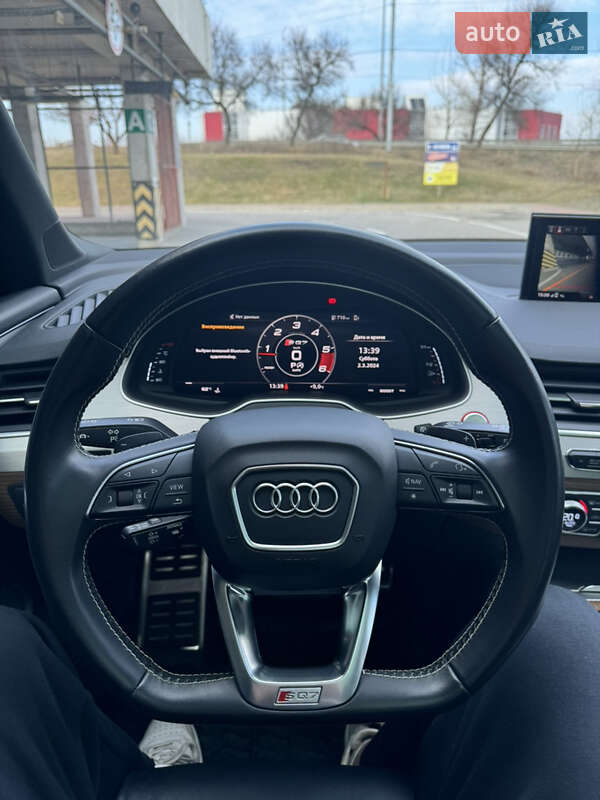 Внедорожник / Кроссовер Audi SQ7 2018 в Киеве