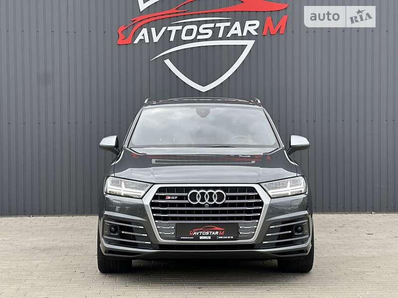 Позашляховик / Кросовер Audi SQ7 2017 в Мукачевому