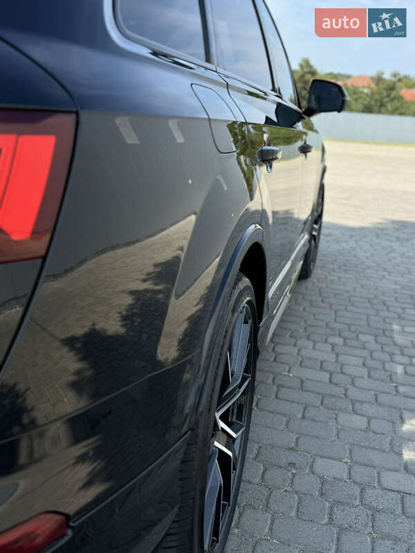 Внедорожник / Кроссовер Audi SQ7 2021 в Мукачево