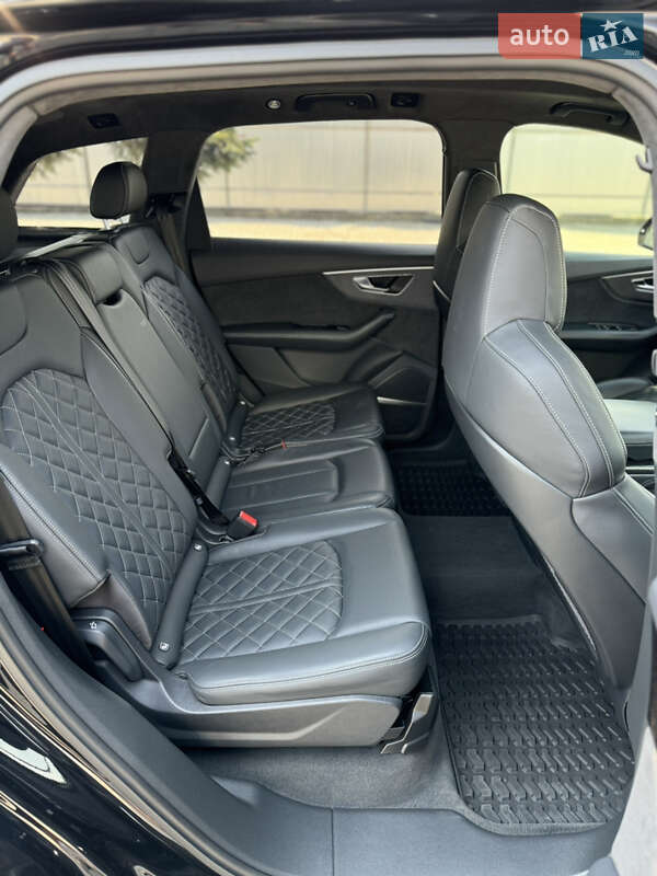 Внедорожник / Кроссовер Audi SQ7 2021 в Мукачево