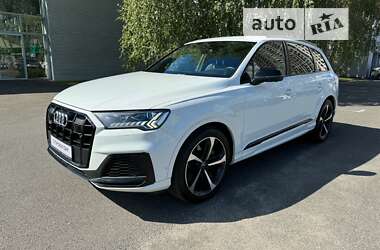 Внедорожник / Кроссовер Audi SQ7 2021 в Киеве