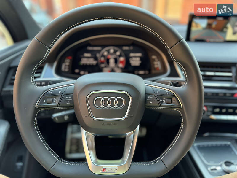 Внедорожник / Кроссовер Audi SQ7 2017 в Виннице