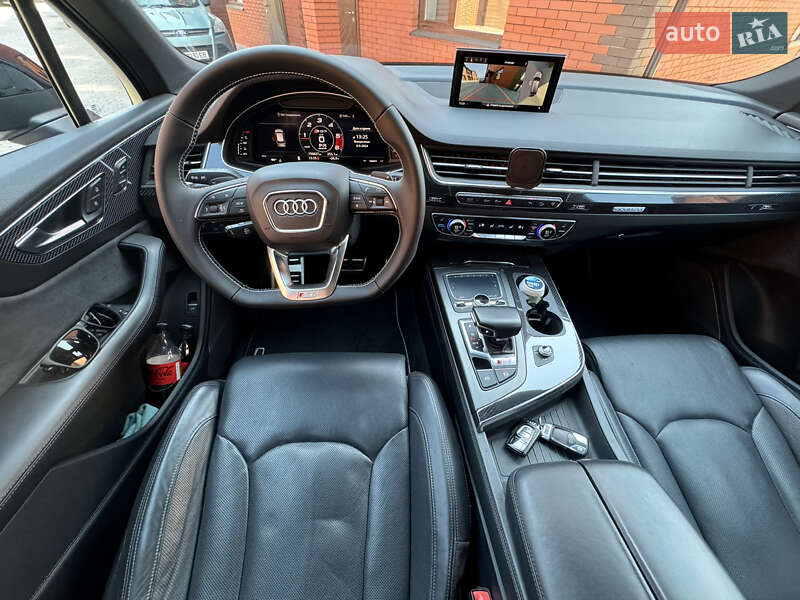 Внедорожник / Кроссовер Audi SQ7 2017 в Виннице
