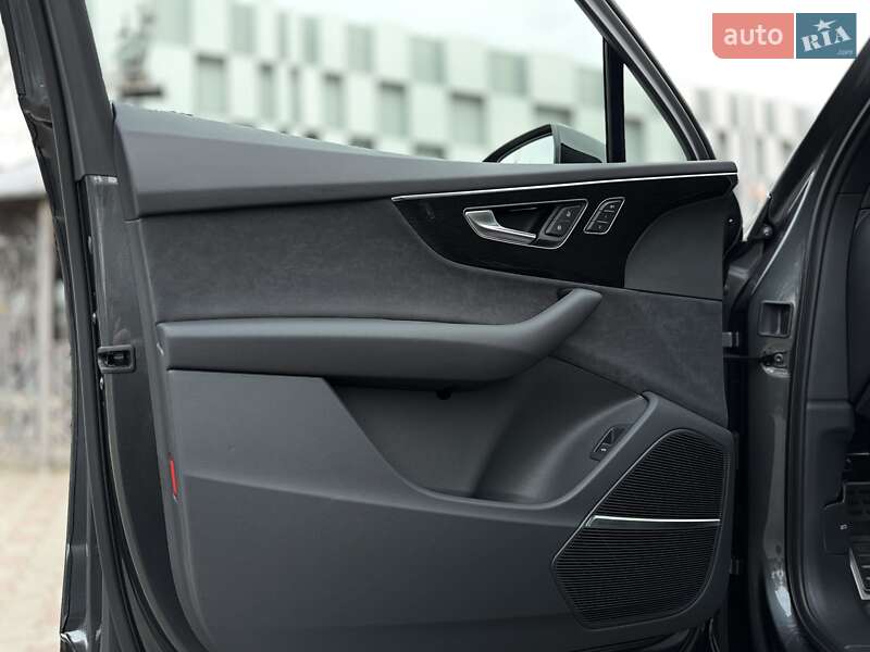 Позашляховик / Кросовер Audi SQ7 2024 в Одесі