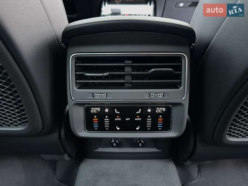 Позашляховик / Кросовер Audi SQ7 2024 в Одесі