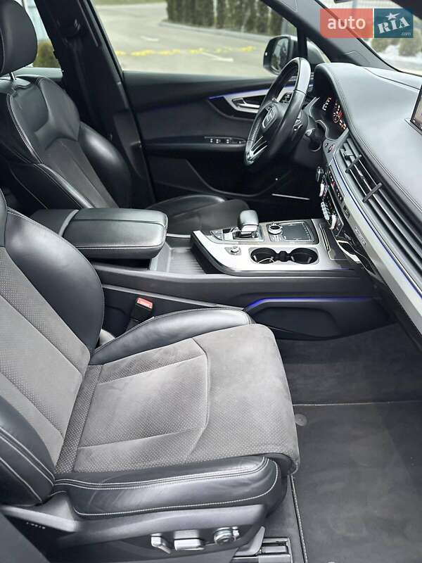 Внедорожник / Кроссовер Audi SQ7 2017 в Полтаве фото 40 Внедорожник / Кроссовер Audi SQ7 2017 в Полтаве