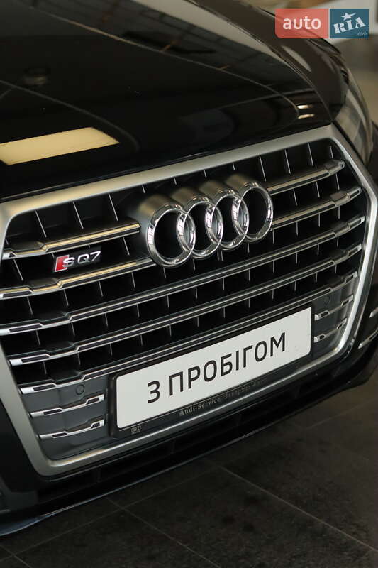 Внедорожник / Кроссовер Audi SQ7 2017 в Ужгороде