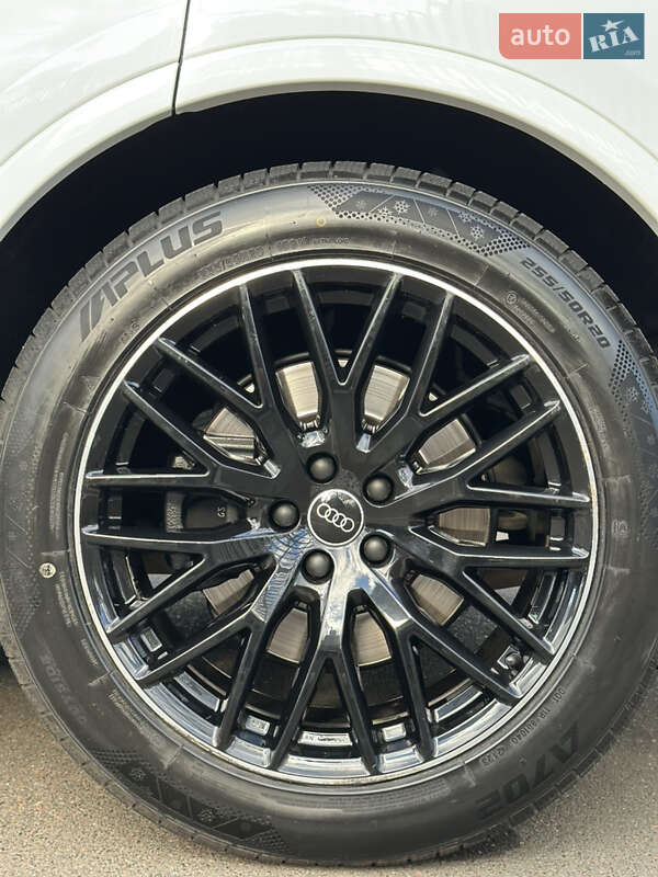 Внедорожник / Кроссовер Audi SQ7 2021 в Одессе