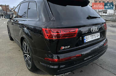 Внедорожник / Кроссовер Audi SQ7 2017 в 