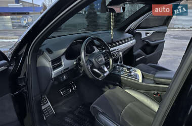 Внедорожник / Кроссовер Audi SQ7 2017 в 