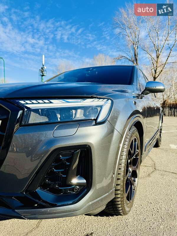 Внедорожник / Кроссовер Audi SQ7 2024 в Днепре
