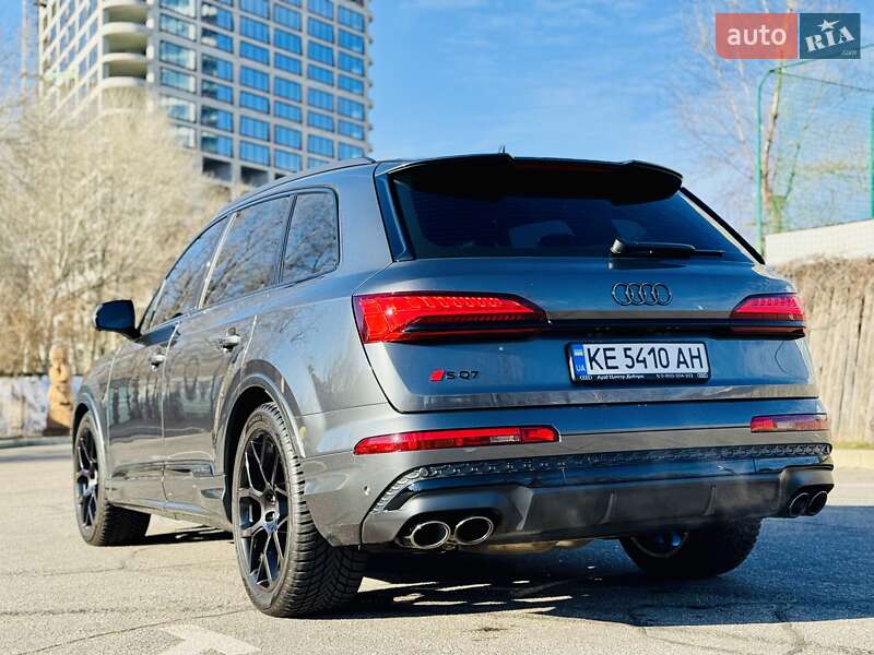 Внедорожник / Кроссовер Audi SQ7 2024 в Днепре