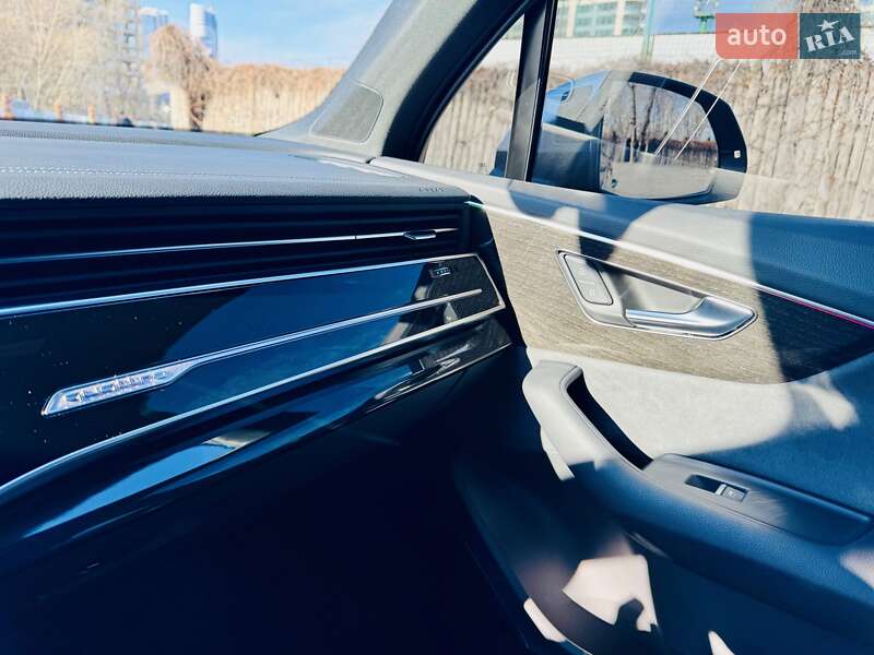 Внедорожник / Кроссовер Audi SQ7 2024 в Днепре