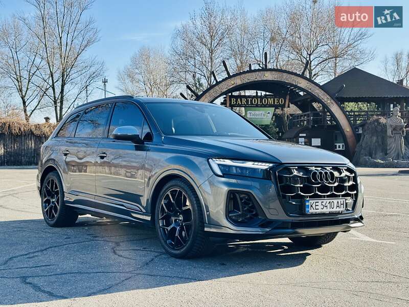 Внедорожник / Кроссовер Audi SQ7 2024 в Днепре
