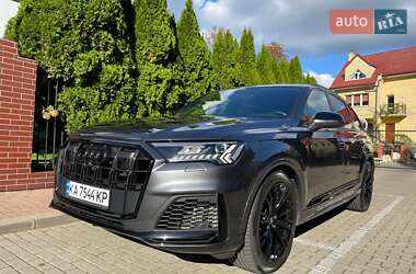 Внедорожник / Кроссовер Audi SQ7 2021 в 