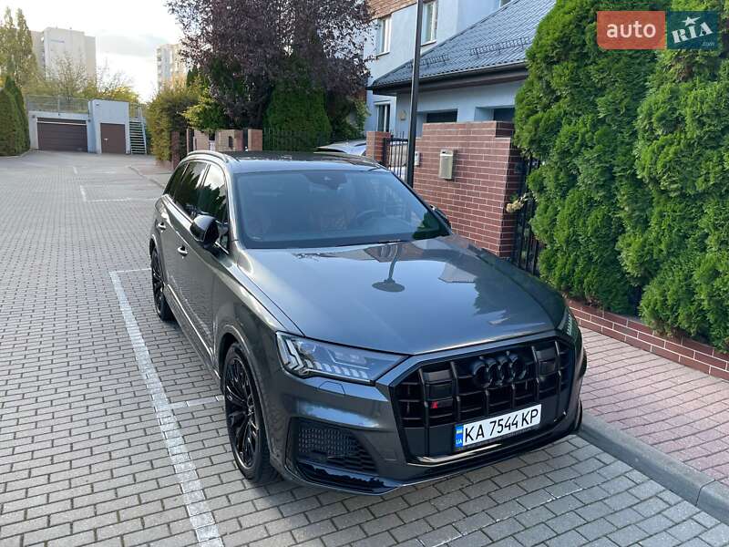 Внедорожник / Кроссовер Audi SQ7 2021 в Киеве