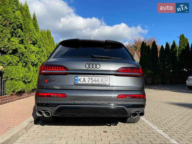 Внедорожник / Кроссовер Audi SQ7 2021 в Киеве