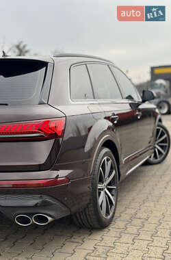 Внедорожник / Кроссовер Audi SQ7 2021 в 