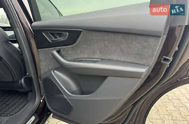 Внедорожник / Кроссовер Audi SQ7 2021 в 