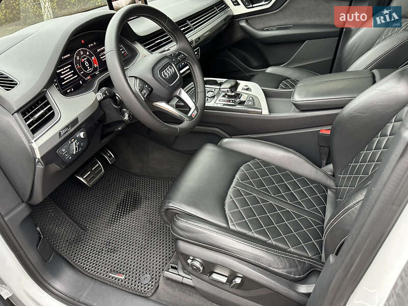 Внедорожник / Кроссовер Audi SQ7 2018 в Одессе