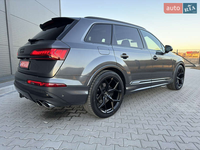 Позашляховик / Кросовер Audi SQ7 2020 в Івано-Франківську