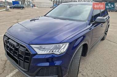 Внедорожник / Кроссовер Audi SQ7 2021 в 