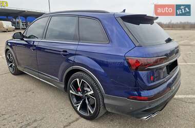 Внедорожник / Кроссовер Audi SQ7 2021 в 