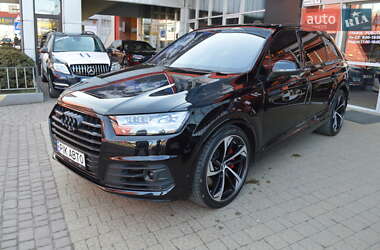 Внедорожник / Кроссовер Audi SQ7 2018 в 