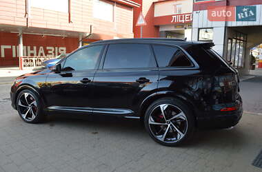 Внедорожник / Кроссовер Audi SQ7 2018 в 