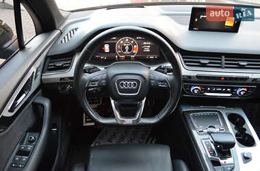 Внедорожник / Кроссовер Audi SQ7 2018 в 