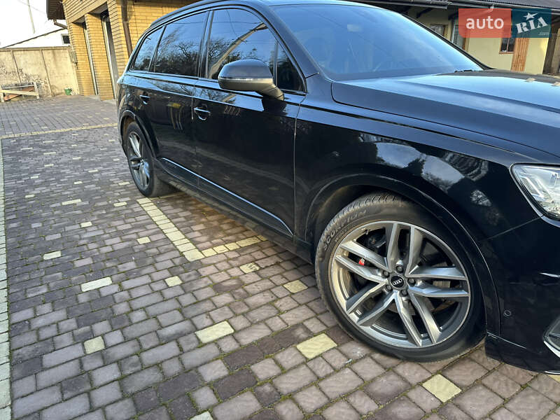 Внедорожник / Кроссовер Audi SQ7 2016 в Львове