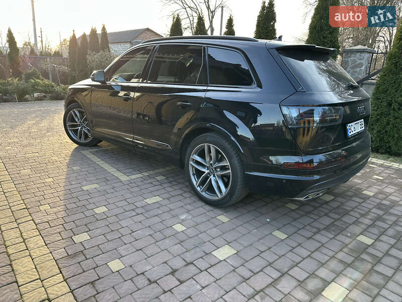 Внедорожник / Кроссовер Audi SQ7 2016 в Львове