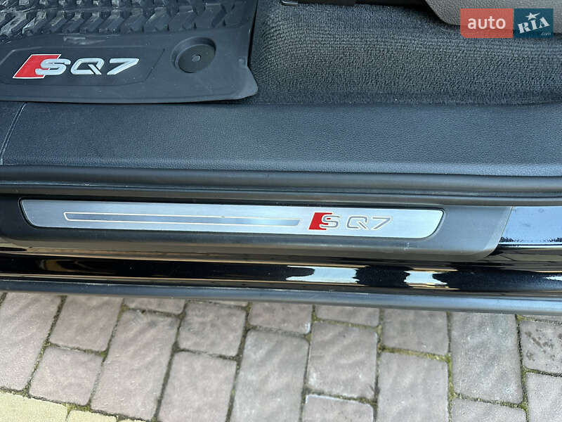 Внедорожник / Кроссовер Audi SQ7 2016 в Львове
