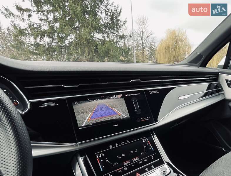 Позашляховик / Кросовер Audi SQ7 2020 в Луцьку