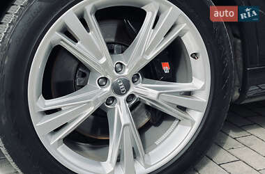 Внедорожник / Кроссовер Audi SQ7 2020 в 