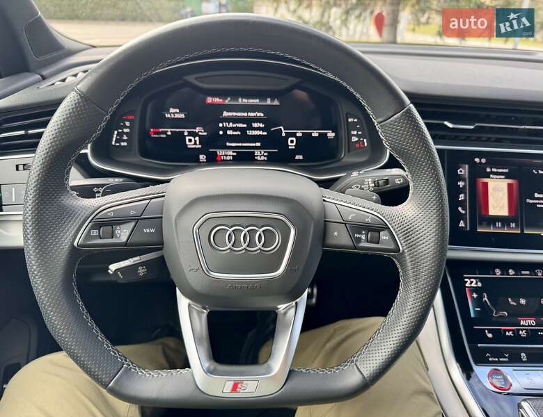 Позашляховик / Кросовер Audi SQ7 2020 в Луцьку
