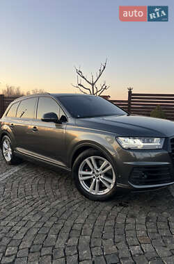 Внедорожник / Кроссовер Audi SQ7 2019 в 