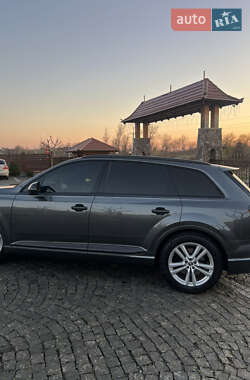 Внедорожник / Кроссовер Audi SQ7 2019 в 