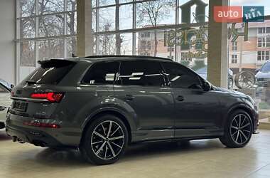 Внедорожник / Кроссовер Audi SQ7 2020 в 
